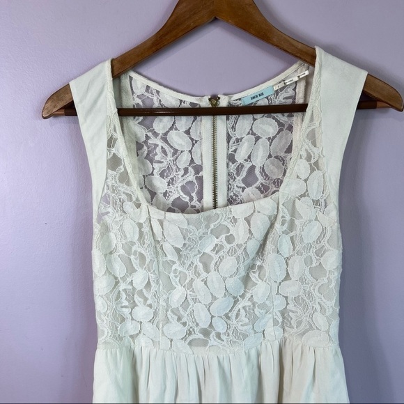 KIMCHI BLUE Urban Outfitters Lace Bodice Zipper Creme Mini Dress Pockets Size  2 - Picture 3 of 12